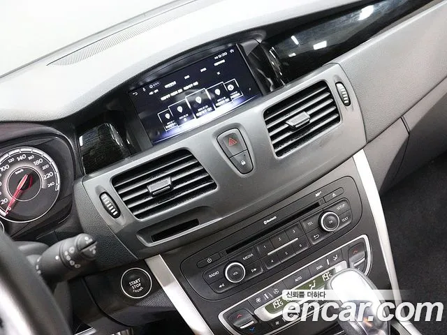 Renault Korea SM5 — интерьер