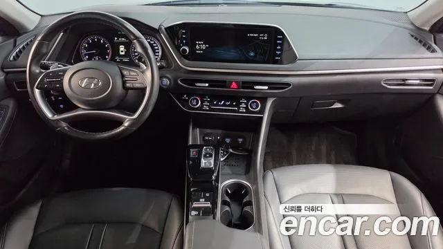 Hyundai Sonata — интерьер