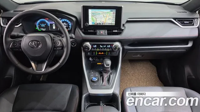 Toyota RAV4 — интерьер