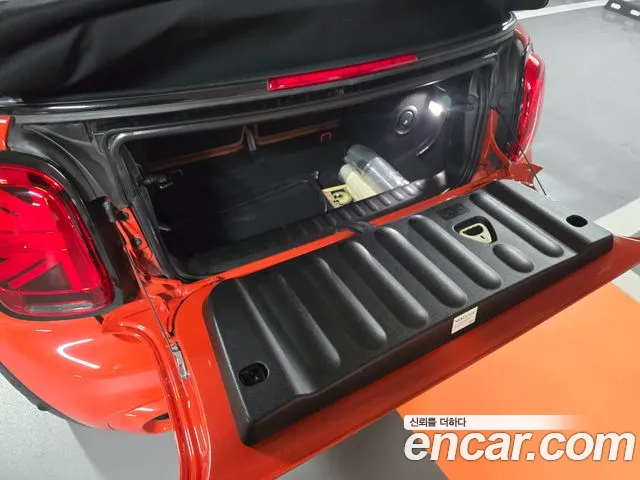 MINI Cooper Convertible — интерьер