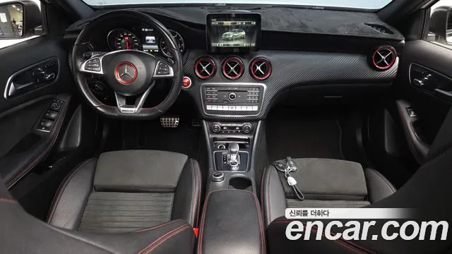 Mercedes-Benz A-класс — интерьер