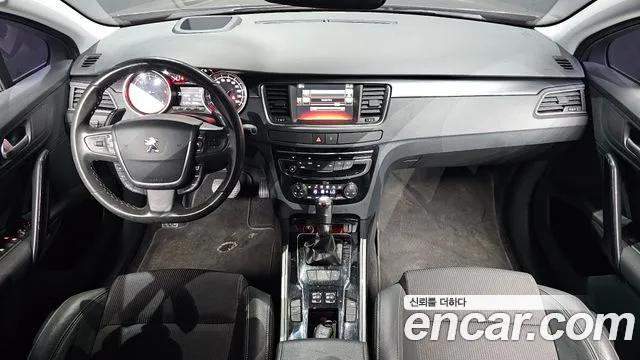 Peugeot 508 — интерьер
