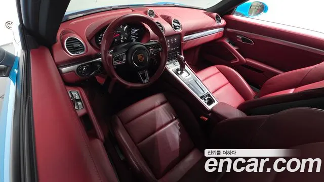 Porsche 718 — интерьер
