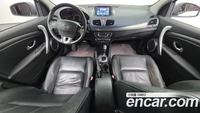 Renault Korea SM3 — интерьер