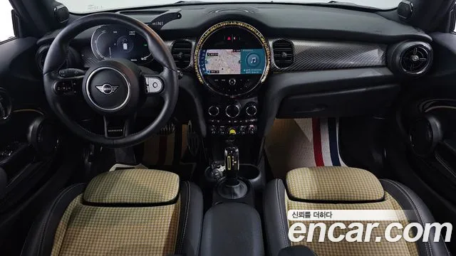 MINI Cooper — интерьер