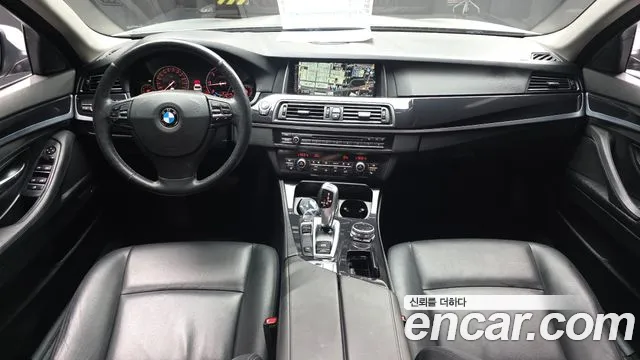 BMW 5 серия — интерьер