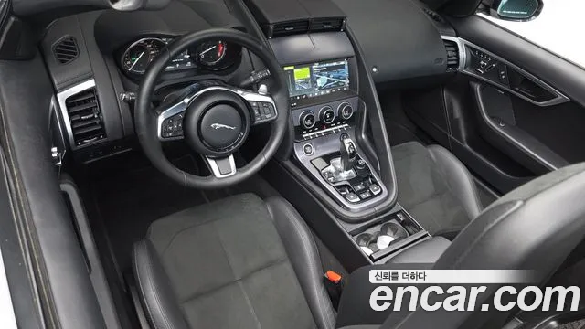 Jaguar F-Type — интерьер