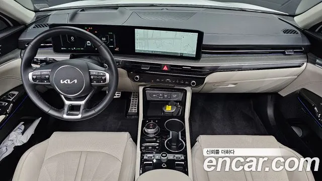 Kia K5 — интерьер