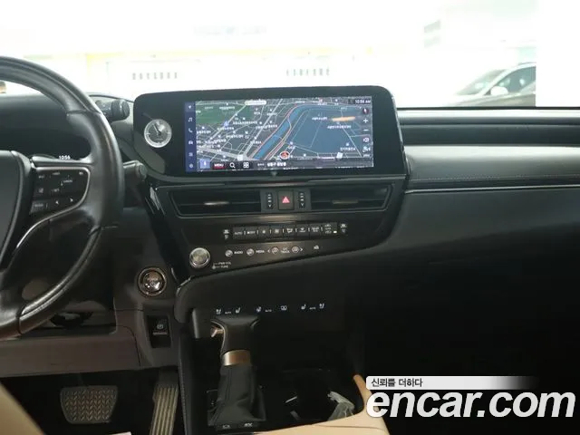 Lexus ES — интерьер