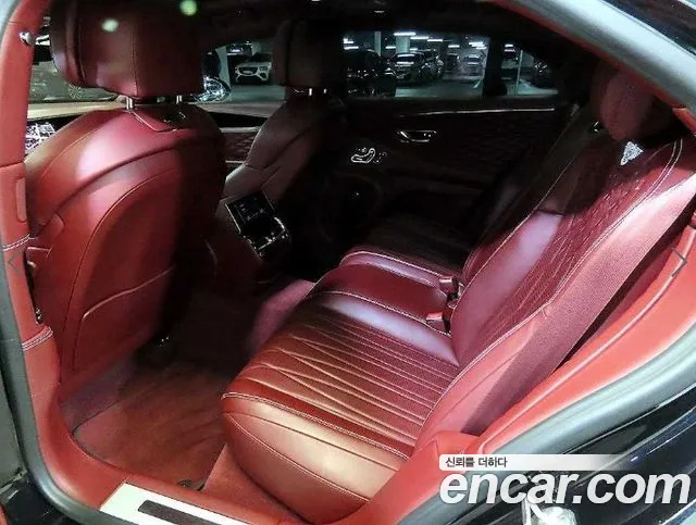 Bentley Flying Spur — интерьер