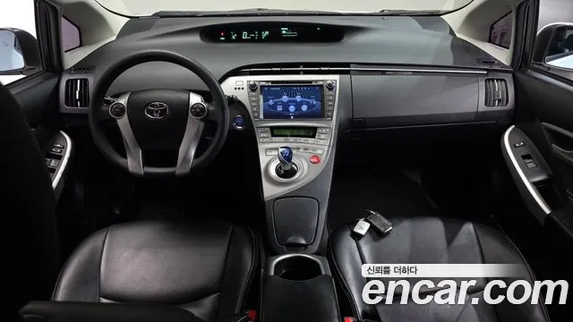 Toyota Prius — интерьер