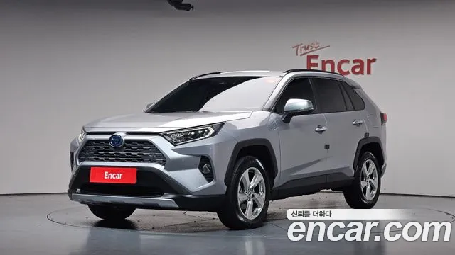 Toyota RAV4 — экстерьер