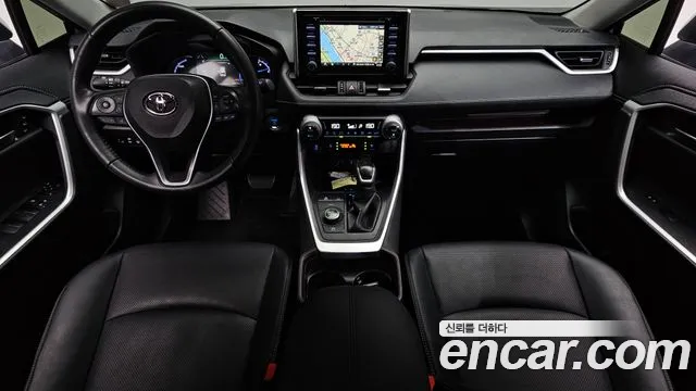 Toyota RAV4 — интерьер