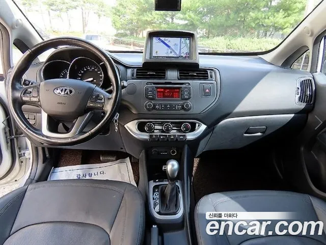 Kia Pride — интерьер