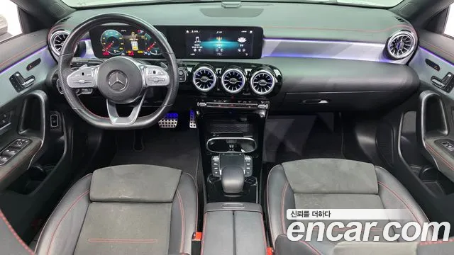 Mercedes-Benz CLA-класс — интерьер