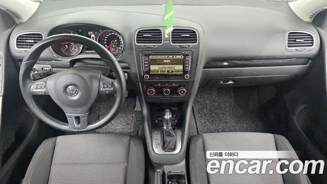Volkswagen Golf — интерьер