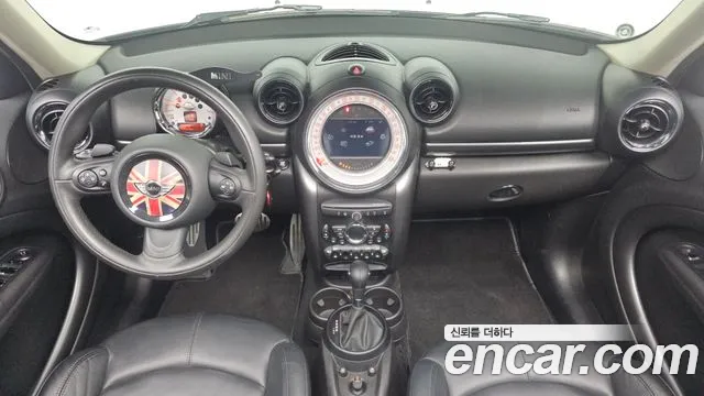 MINI Countryman — интерьер