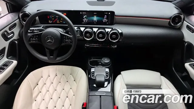 Mercedes-Benz A-класс — интерьер