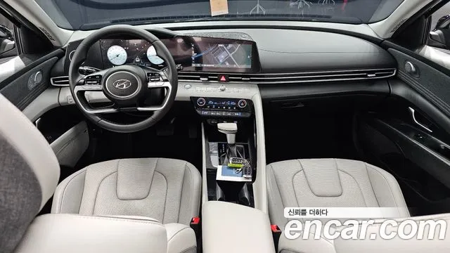 Hyundai Elantra — интерьер