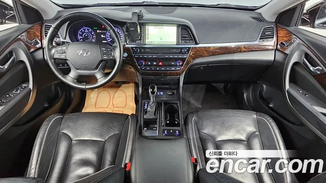 Hyundai Aslan — интерьер