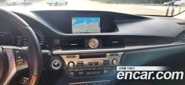 Lexus ES — интерьер
