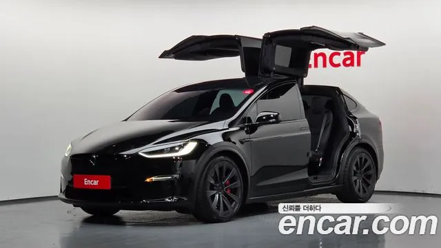 Tesla Model X — экстерьер