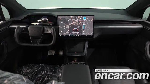 Tesla Model X — интерьер