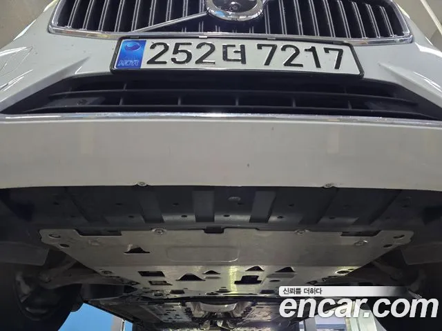 Volvo XC60 — интерьер
