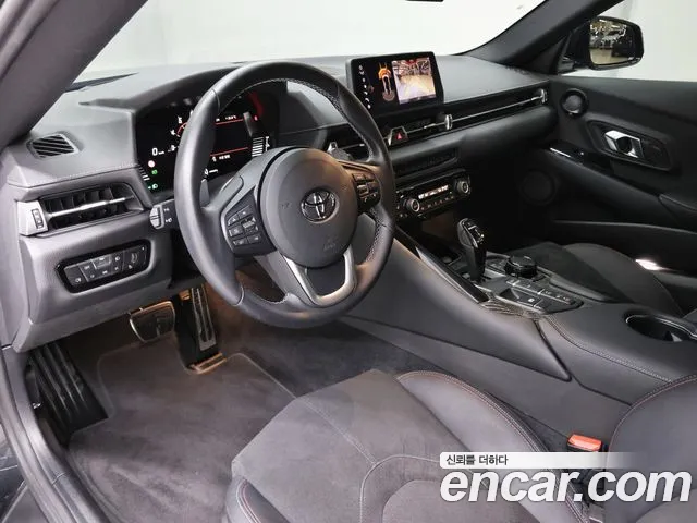 Toyota Supra — интерьер