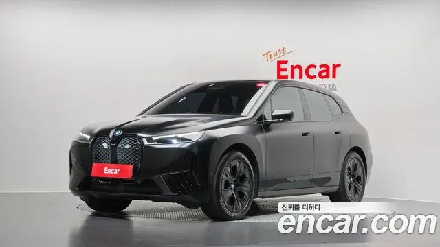 BMW iX — экстерьер