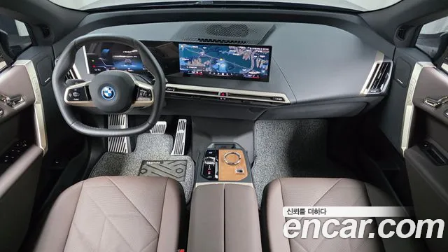 BMW iX — интерьер
