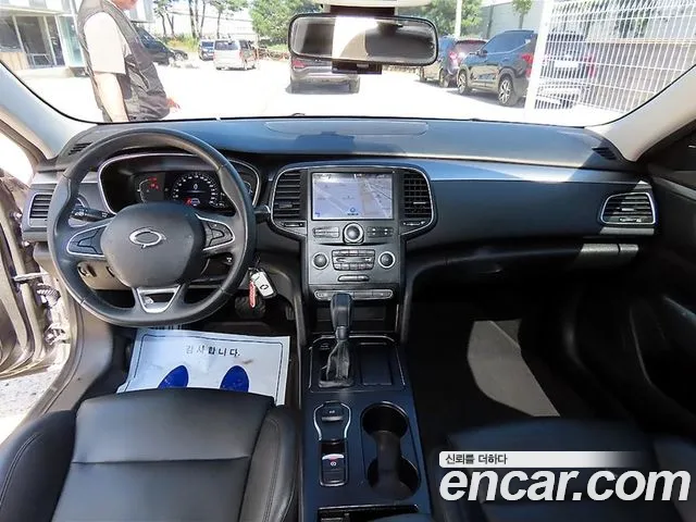 Renault Korea SM6 — интерьер