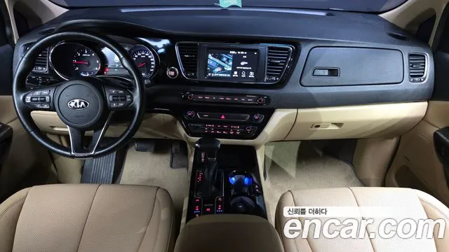 Kia Carnival — интерьер