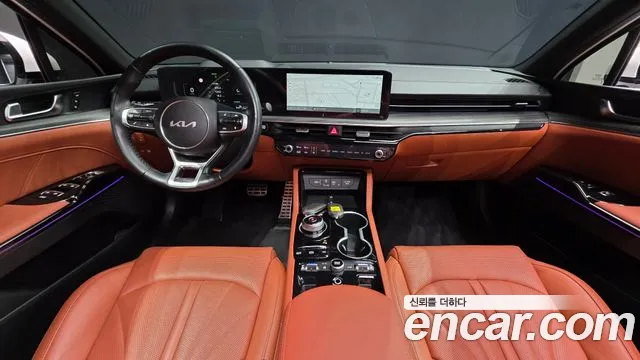 Kia K5 — интерьер