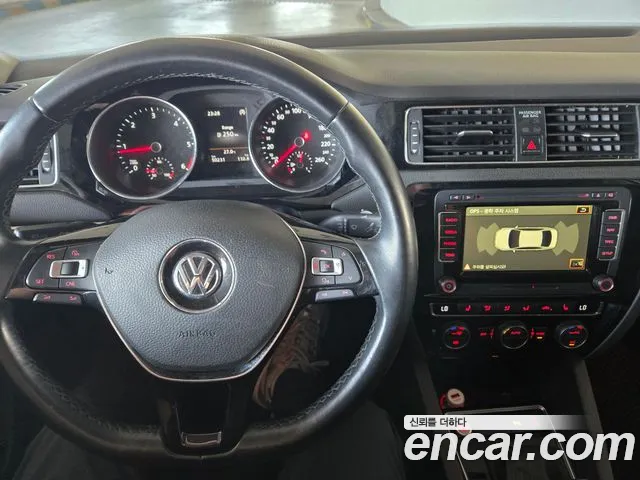 Volkswagen Jetta — интерьер