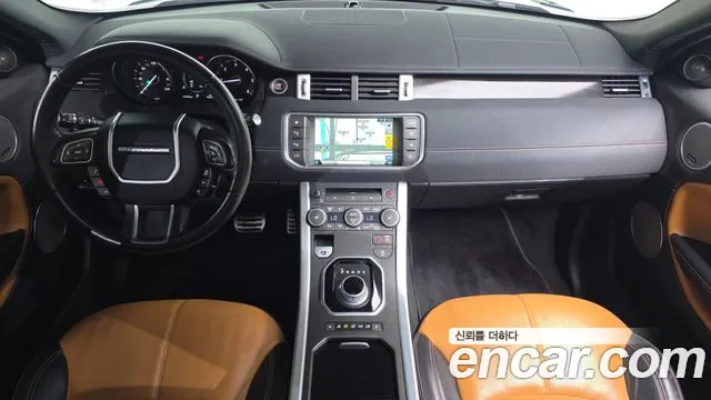Land Rover Range Rover Evoque — интерьер