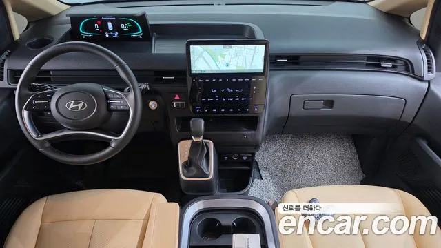 Hyundai Staria — интерьер