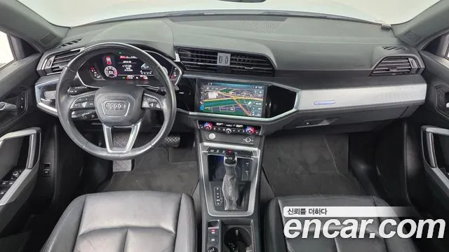 Audi Q3 — интерьер