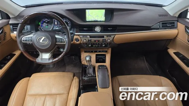 Lexus ES — интерьер