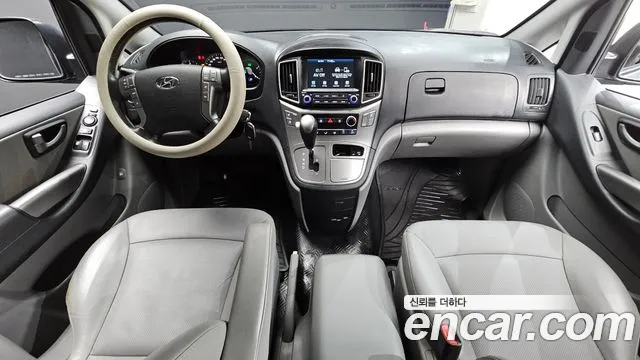 Hyundai Starex — интерьер