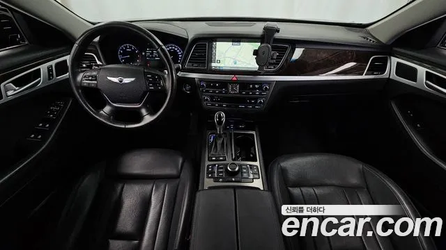 Hyundai Genesis — интерьер