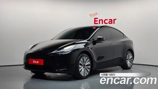 Tesla Model Y — экстерьер
