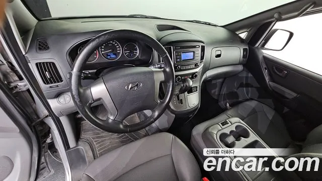 Hyundai Starex — интерьер