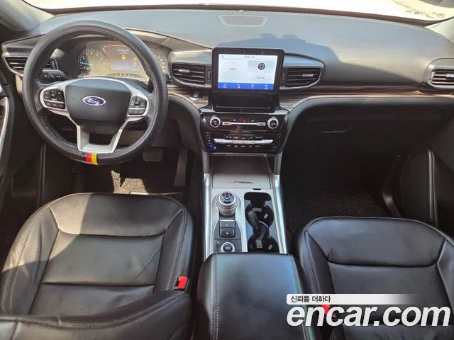 Ford Explorer — интерьер
