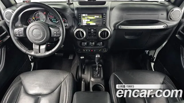 Jeep Wrangler — интерьер