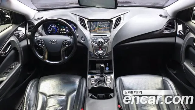 Hyundai Grandeur — интерьер