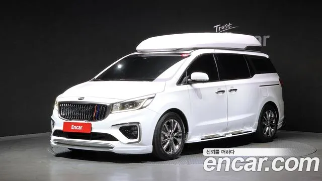 Kia Carnival — экстерьер