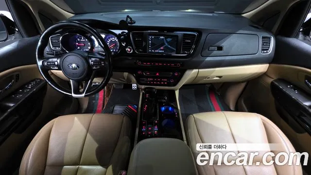 Kia Carnival — интерьер
