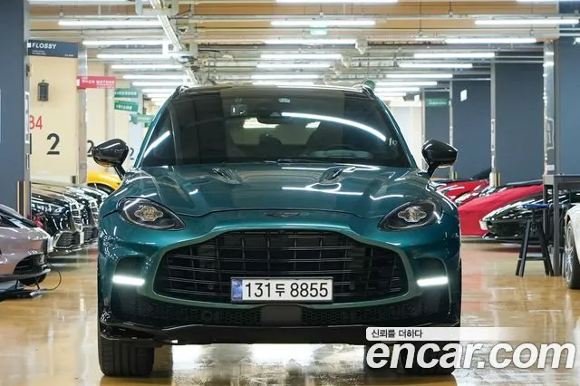 Aston Martin DBX — экстерьер