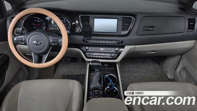Kia Carnival — интерьер